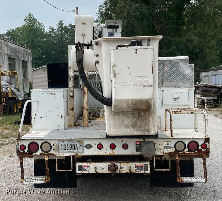 image for item LJ9765 1996 Chevrolet C3500  bucket truck
