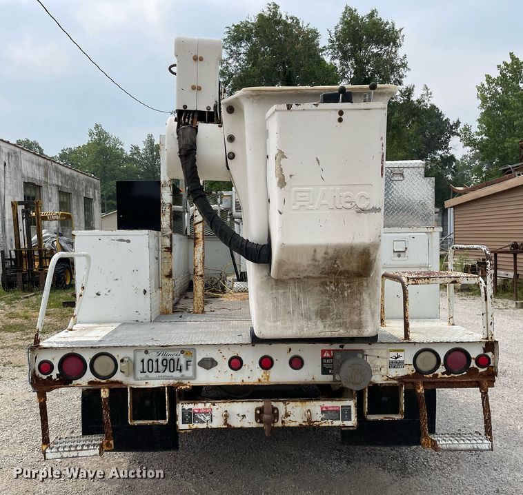 image for item LJ9765 1996 Chevrolet C3500  bucket truck