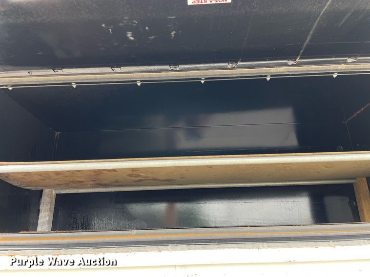 image for item LJ9765 1996 Chevrolet C3500  bucket truck