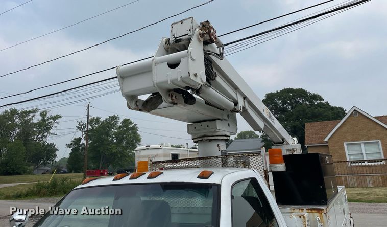 image for item LJ9765 1996 Chevrolet C3500  bucket truck