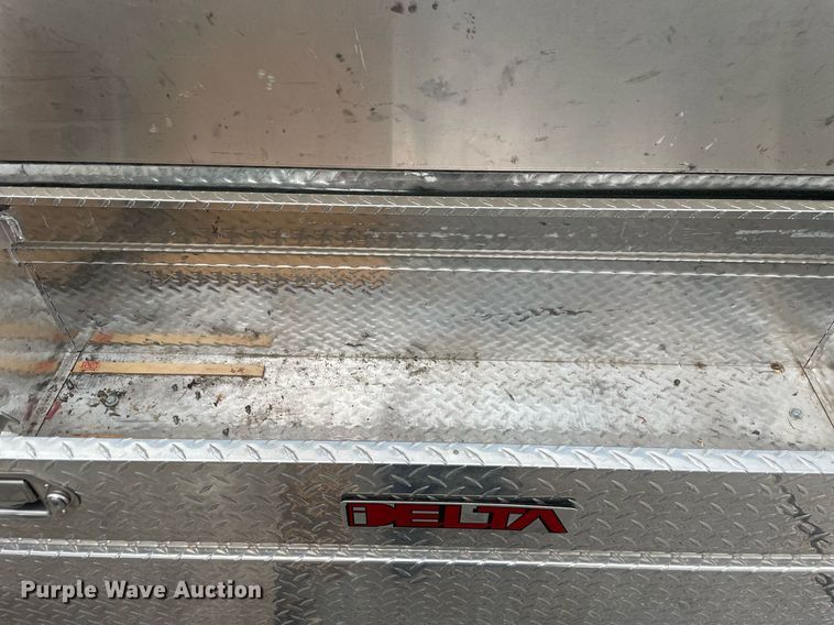 image for item LJ9765 1996 Chevrolet C3500  bucket truck