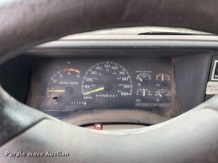 image for item LJ9765 1996 Chevrolet C3500  bucket truck