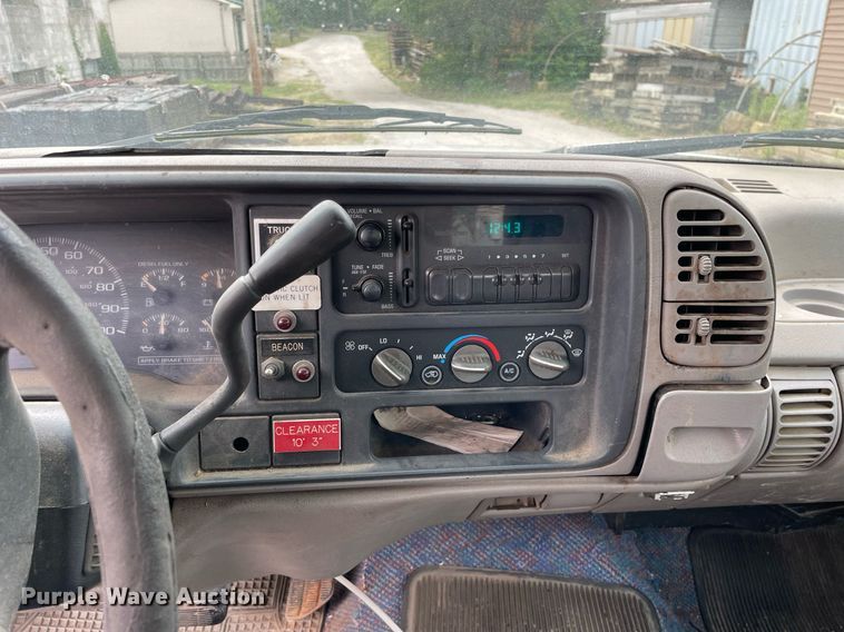 image for item LJ9765 1996 Chevrolet C3500  bucket truck