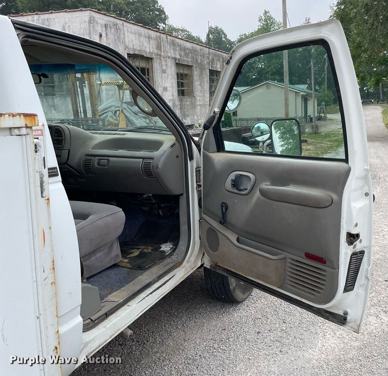 image for item LJ9765 1996 Chevrolet C3500  bucket truck