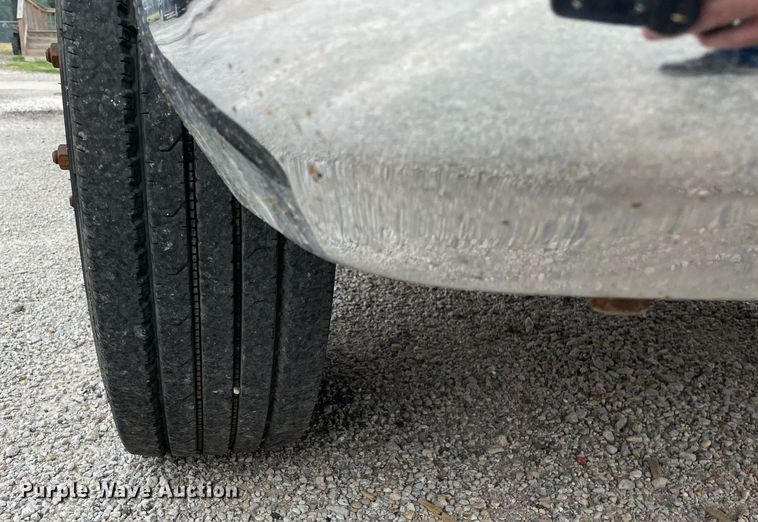 image for item LJ9765 1996 Chevrolet C3500  bucket truck