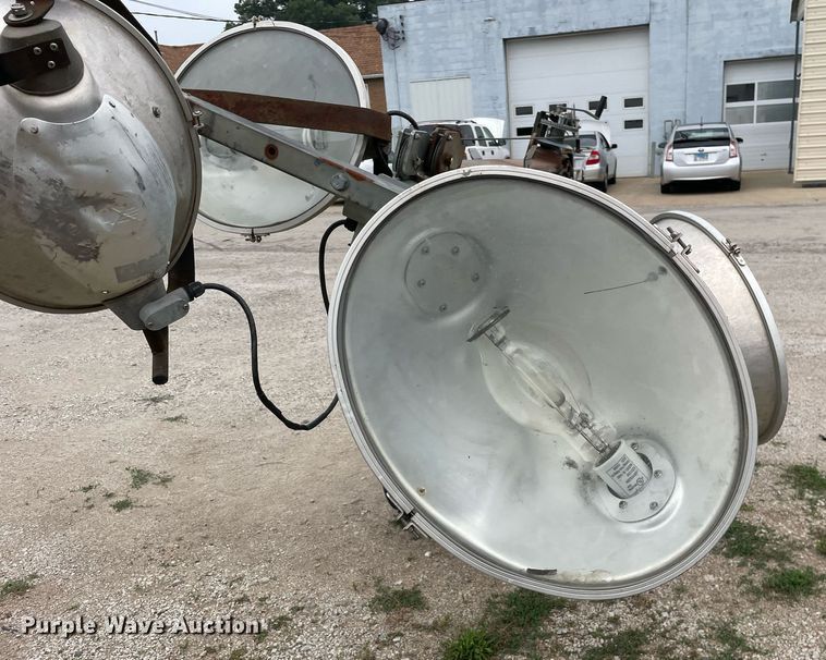 image for item LJ9767 2013 Wacker Neuson LTN6K  light plant