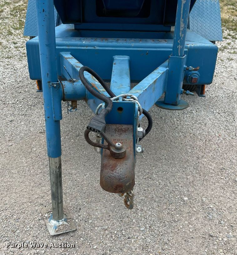 image for item LJ9768 2001 Thompson  hydraulic pump