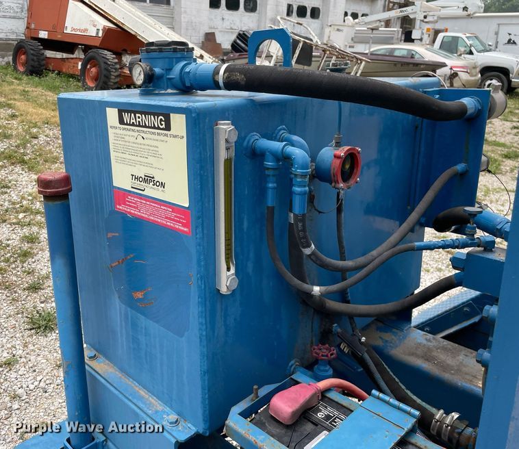 image for item LJ9768 2001 Thompson  hydraulic pump