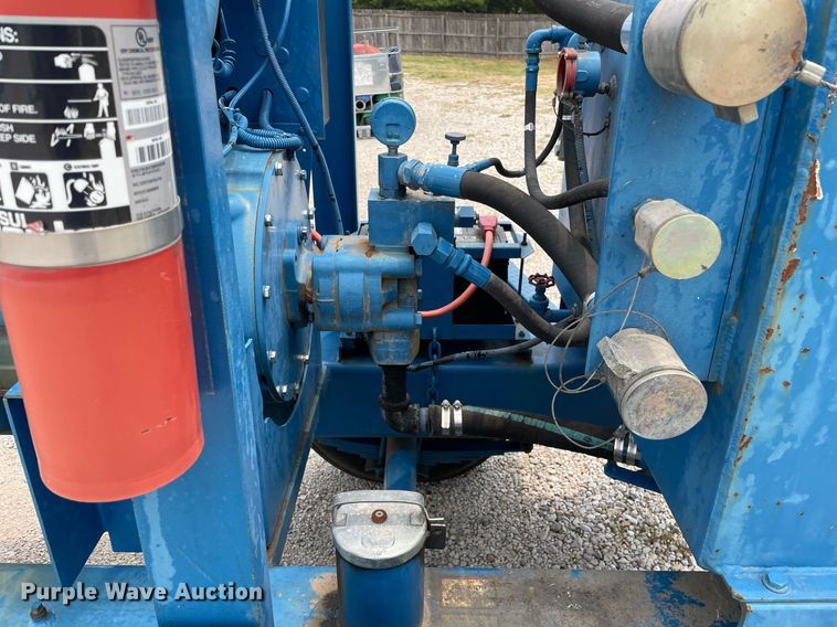 image for item LJ9768 2001 Thompson  hydraulic pump