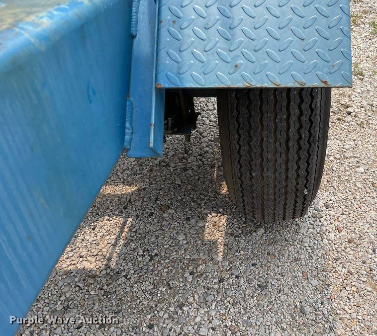 image for item LJ9768 2001 Thompson  hydraulic pump