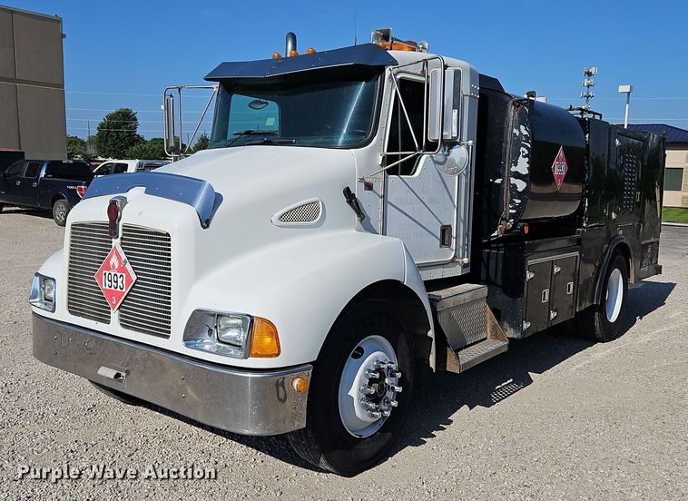 image for item LL9267 2001 Kenworth T300  fuel truck