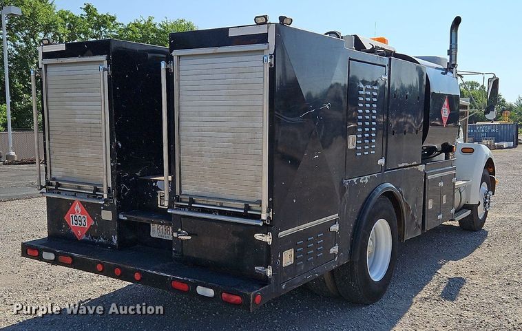 image for item LL9267 2001 Kenworth T300  fuel truck