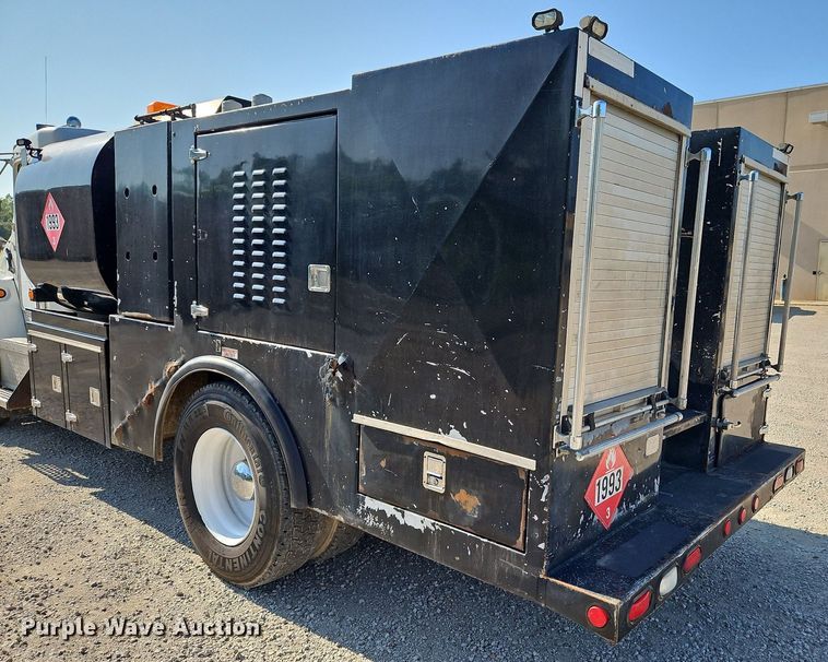 image for item LL9267 2001 Kenworth T300  fuel truck