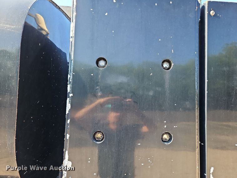 image for item LL9267 2001 Kenworth T300  fuel truck