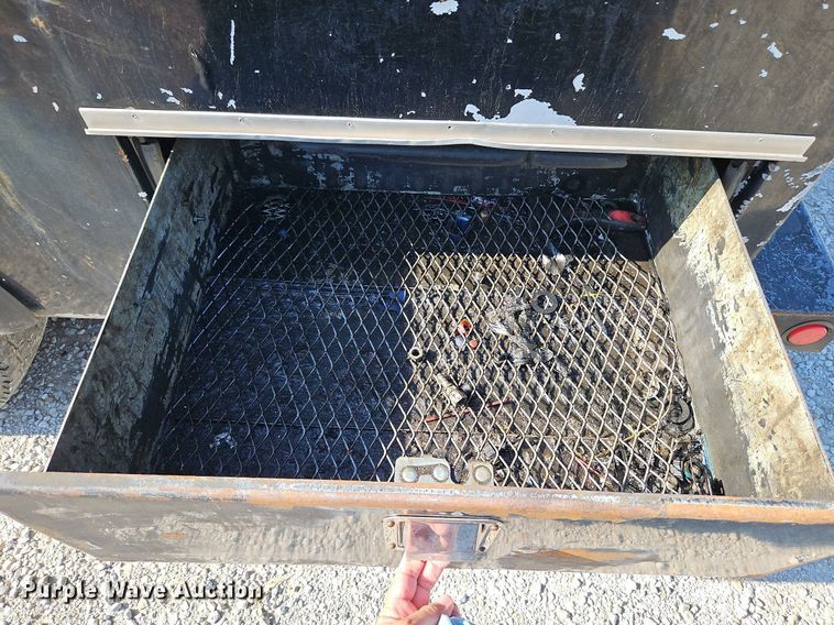 image for item LL9267 2001 Kenworth T300  fuel truck