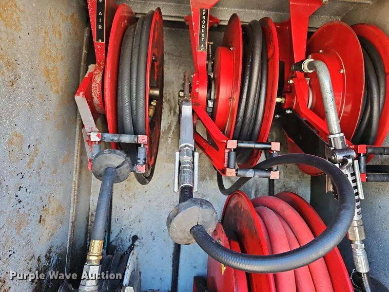 image for item LL9267 2001 Kenworth T300  fuel truck