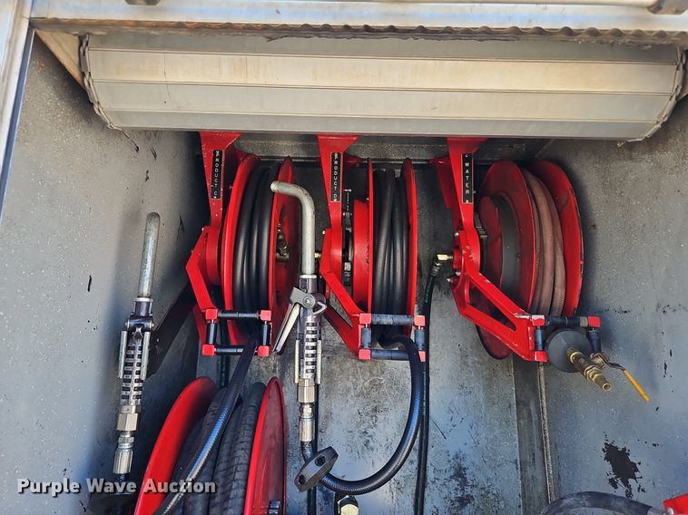 image for item LL9267 2001 Kenworth T300  fuel truck