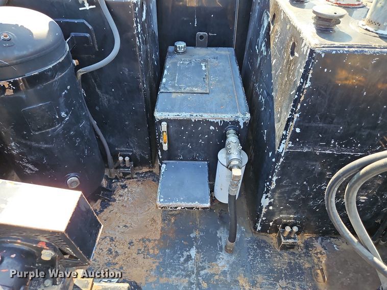 image for item LL9267 2001 Kenworth T300  fuel truck