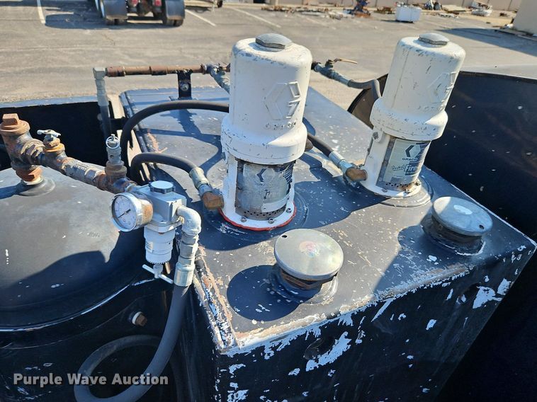 image for item LL9267 2001 Kenworth T300  fuel truck