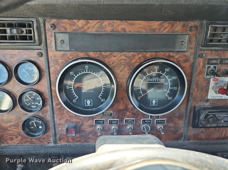 image for item LL9267 2001 Kenworth T300  fuel truck