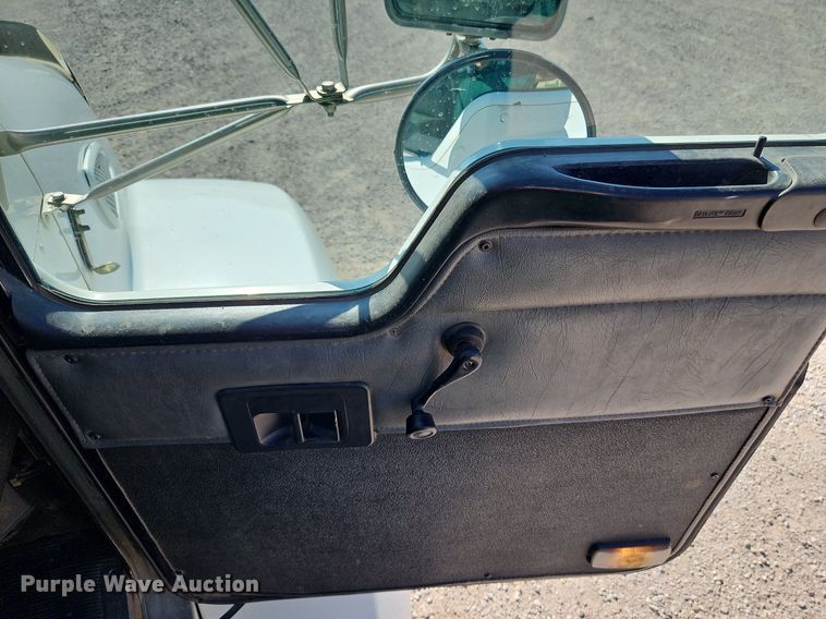 image for item LL9267 2001 Kenworth T300  fuel truck