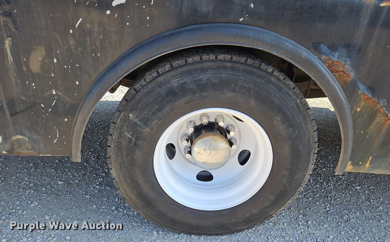 image for item LL9267 2001 Kenworth T300  fuel truck