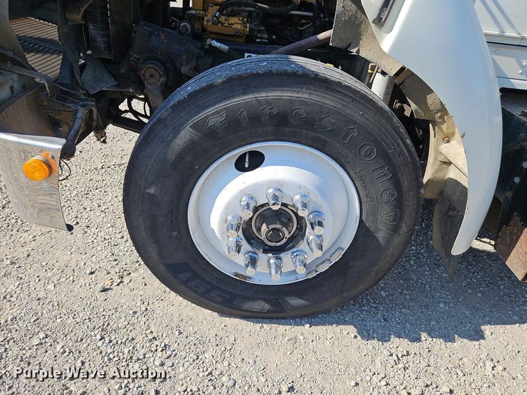 image for item LL9267 2001 Kenworth T300  fuel truck