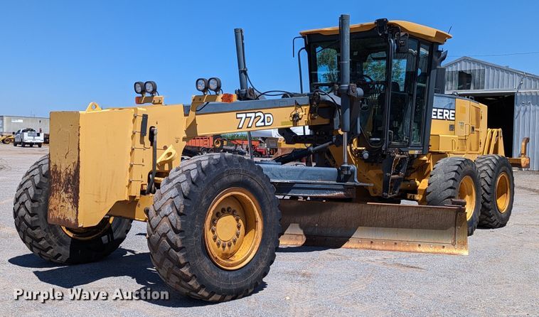 image for item LM9805 2008 John Deere 772D  motor grader