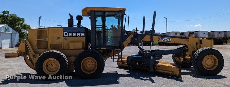 image for item LM9805 2008 John Deere 772D  motor grader