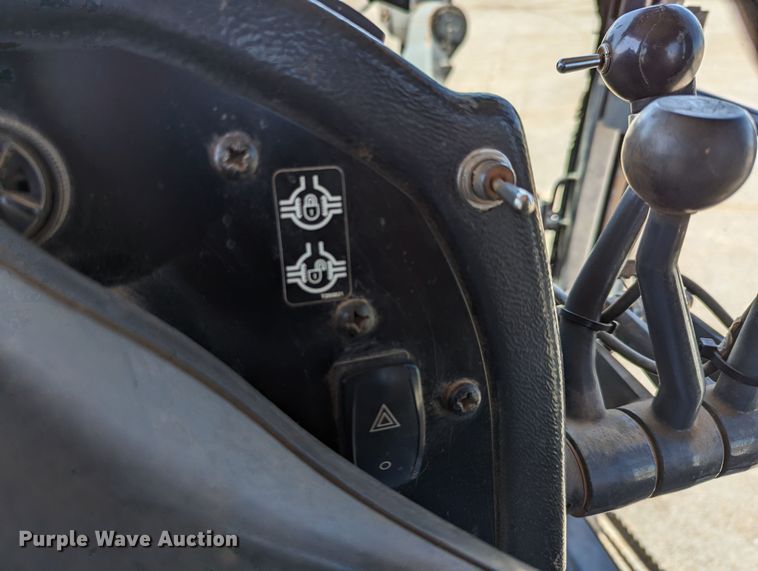 image for item LM9805 2008 John Deere 772D  motor grader