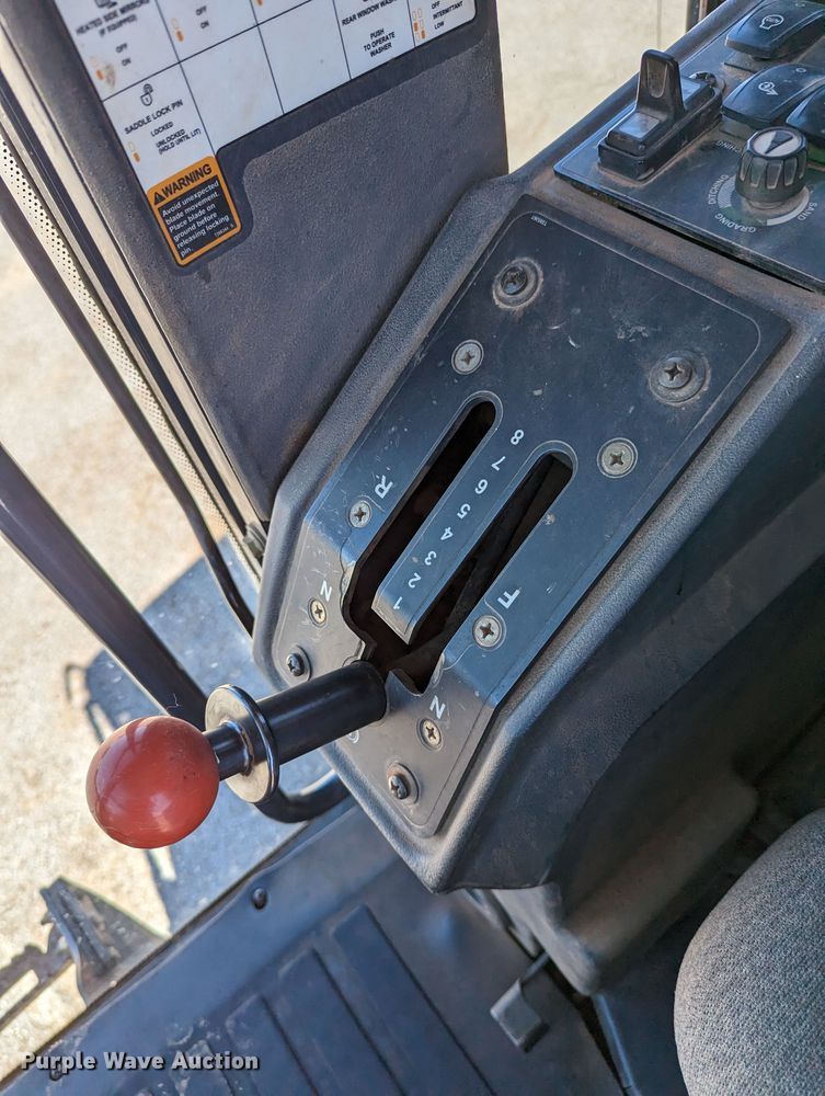 image for item LM9805 2008 John Deere 772D  motor grader