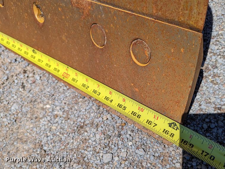 image for item LM9805 2008 John Deere 772D  motor grader