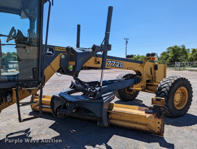 image for item LM9805 2008 John Deere 772D  motor grader