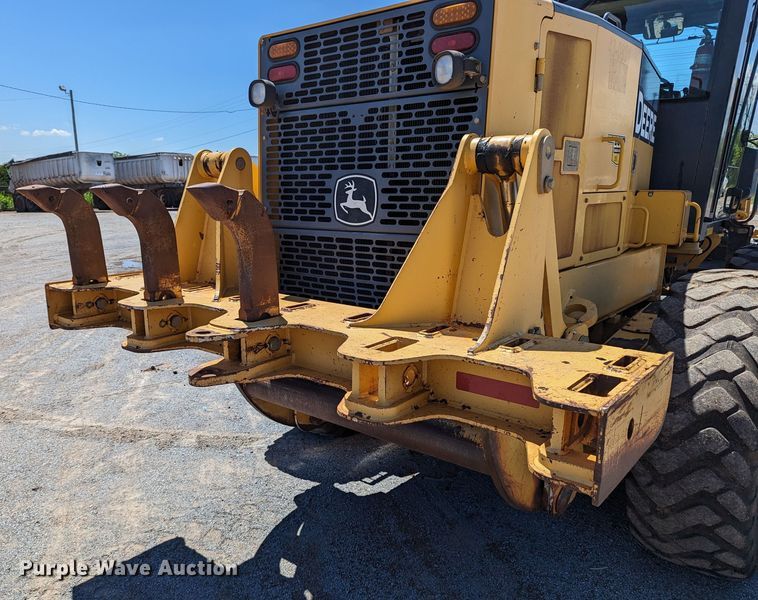 image for item LM9805 2008 John Deere 772D  motor grader