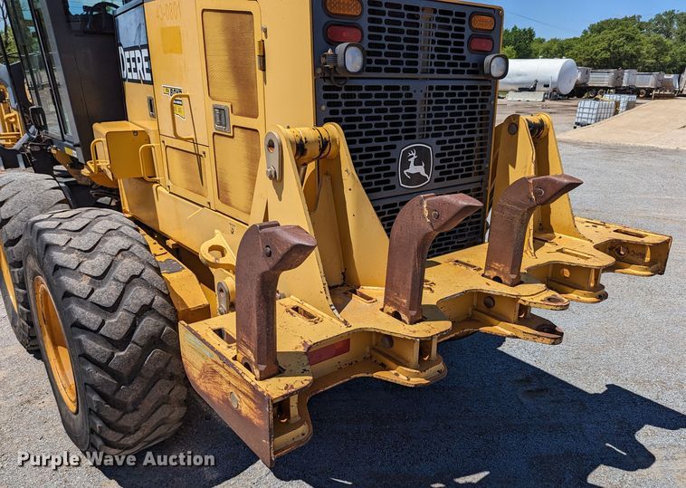 image for item LM9805 2008 John Deere 772D  motor grader