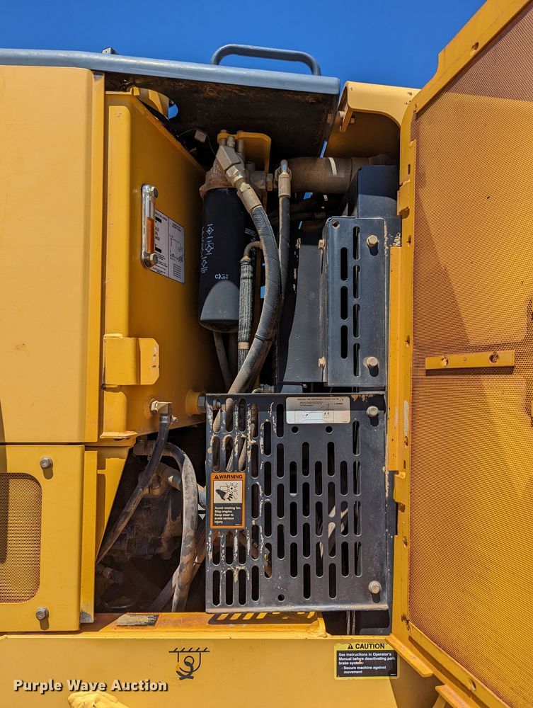 image for item LM9805 2008 John Deere 772D  motor grader