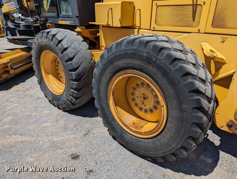 image for item LM9805 2008 John Deere 772D  motor grader