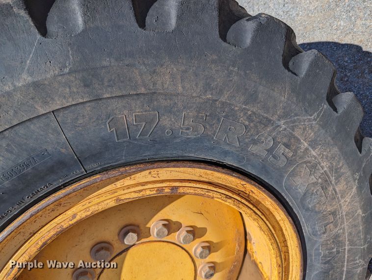 image for item LM9805 2008 John Deere 772D  motor grader