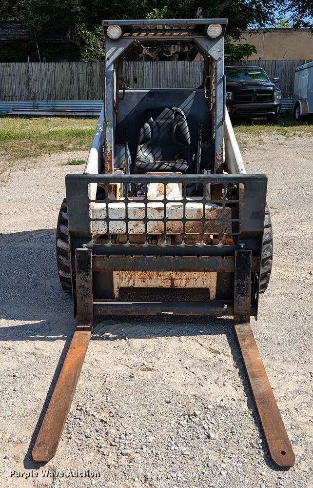 image for item LM9813 1989 Bobcat 742  skid steer loader