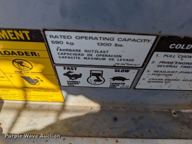 image for item LM9813 1989 Bobcat 742  skid steer loader