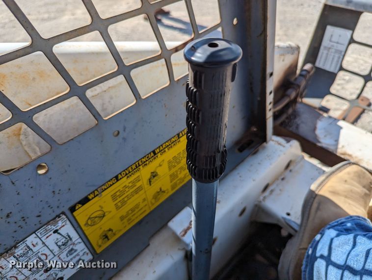 image for item LM9813 1989 Bobcat 742  skid steer loader