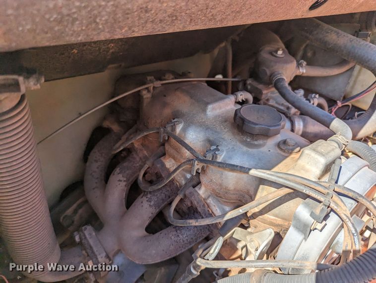 image for item LM9813 1989 Bobcat 742  skid steer loader