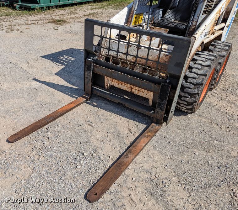 image for item LM9813 1989 Bobcat 742  skid steer loader