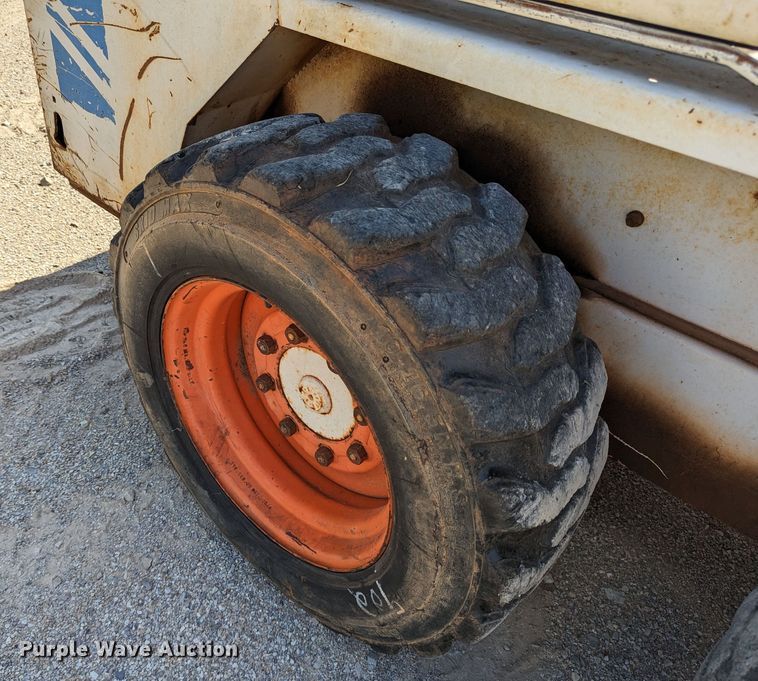 image for item LM9813 1989 Bobcat 742  skid steer loader