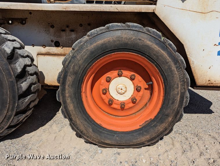 image for item LM9813 1989 Bobcat 742  skid steer loader