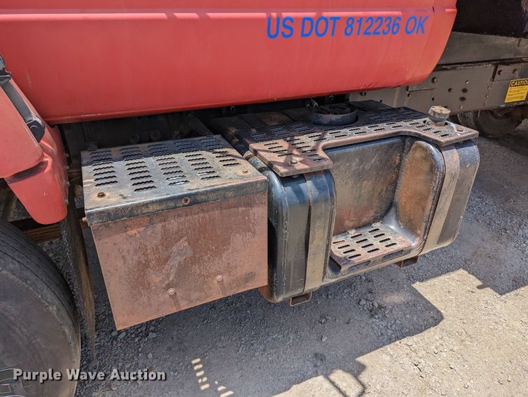 image for item LM9817 1994 Chevrolet Kodiak C6500  dump truck