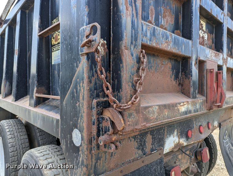 image for item LM9817 1994 Chevrolet Kodiak C6500  dump truck