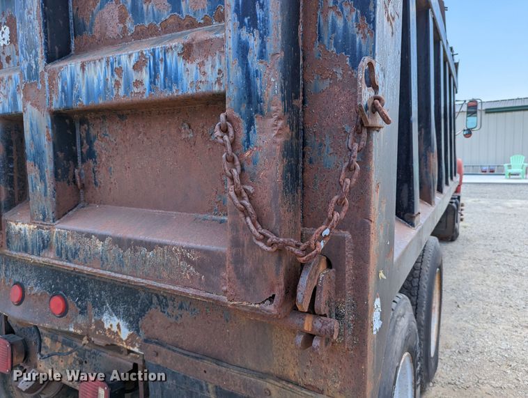 image for item LM9817 1994 Chevrolet Kodiak C6500  dump truck