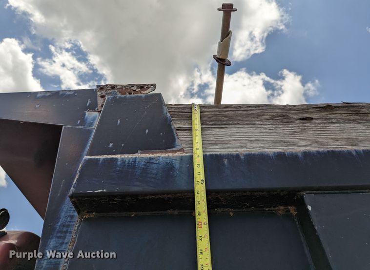 image for item LM9817 1994 Chevrolet Kodiak C6500  dump truck