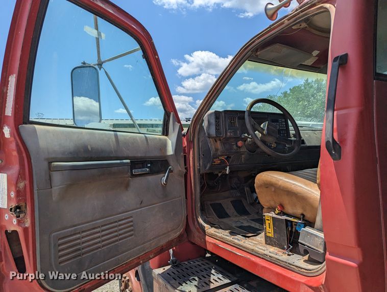 image for item LM9817 1994 Chevrolet Kodiak C6500  dump truck